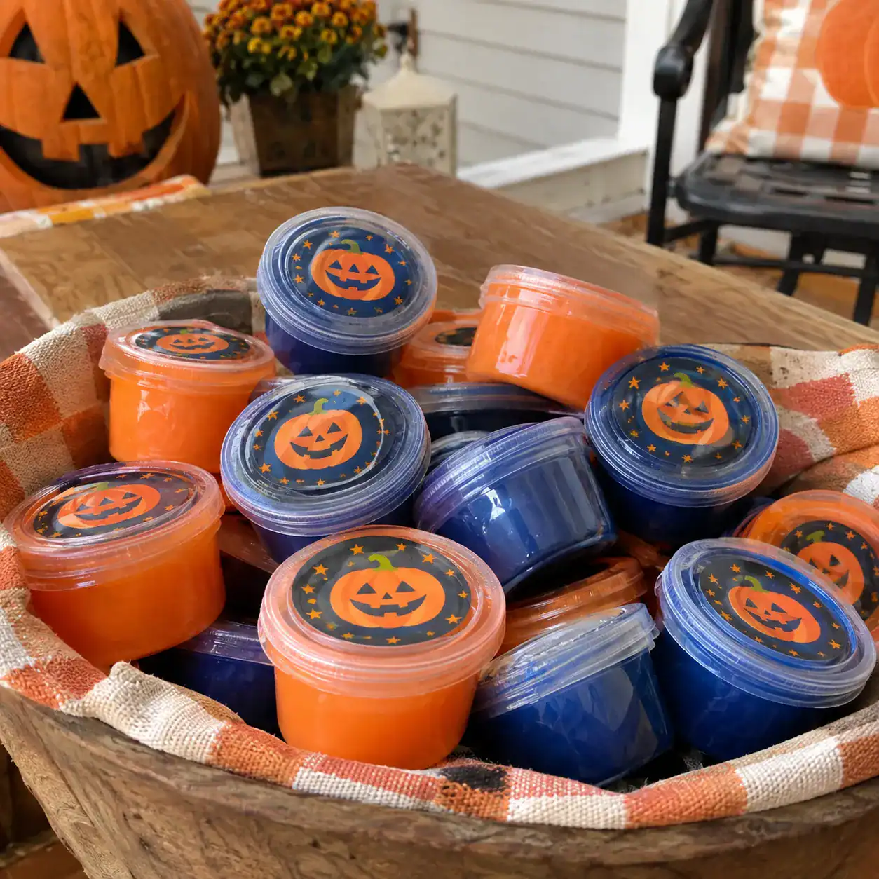 25. Team Color Slime Putty