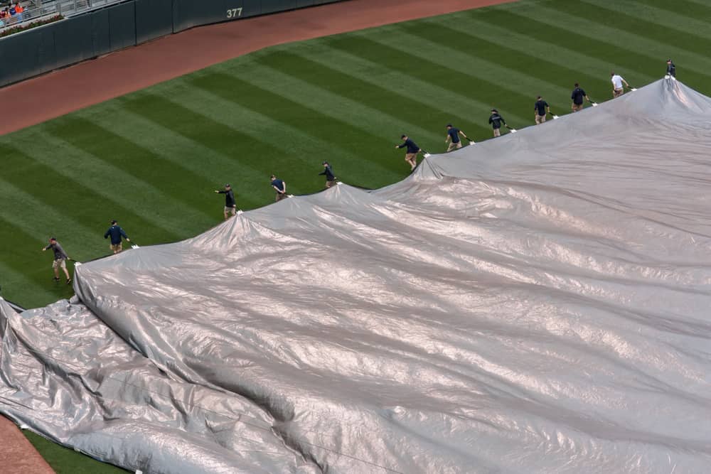 rain delay in baseball